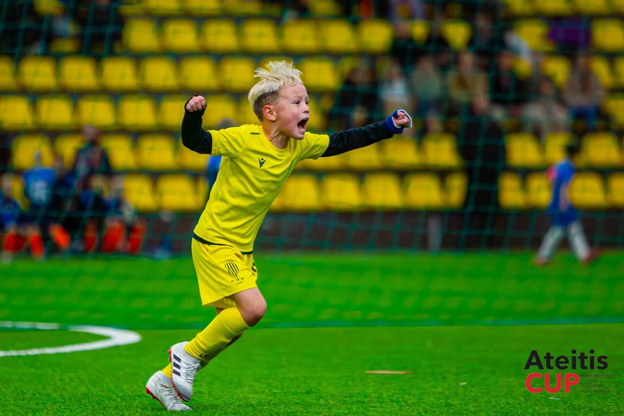 Facebook Рух Львів